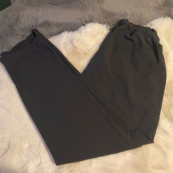revel | Pants \u0026 Jumpsuits | Scrub Pants 